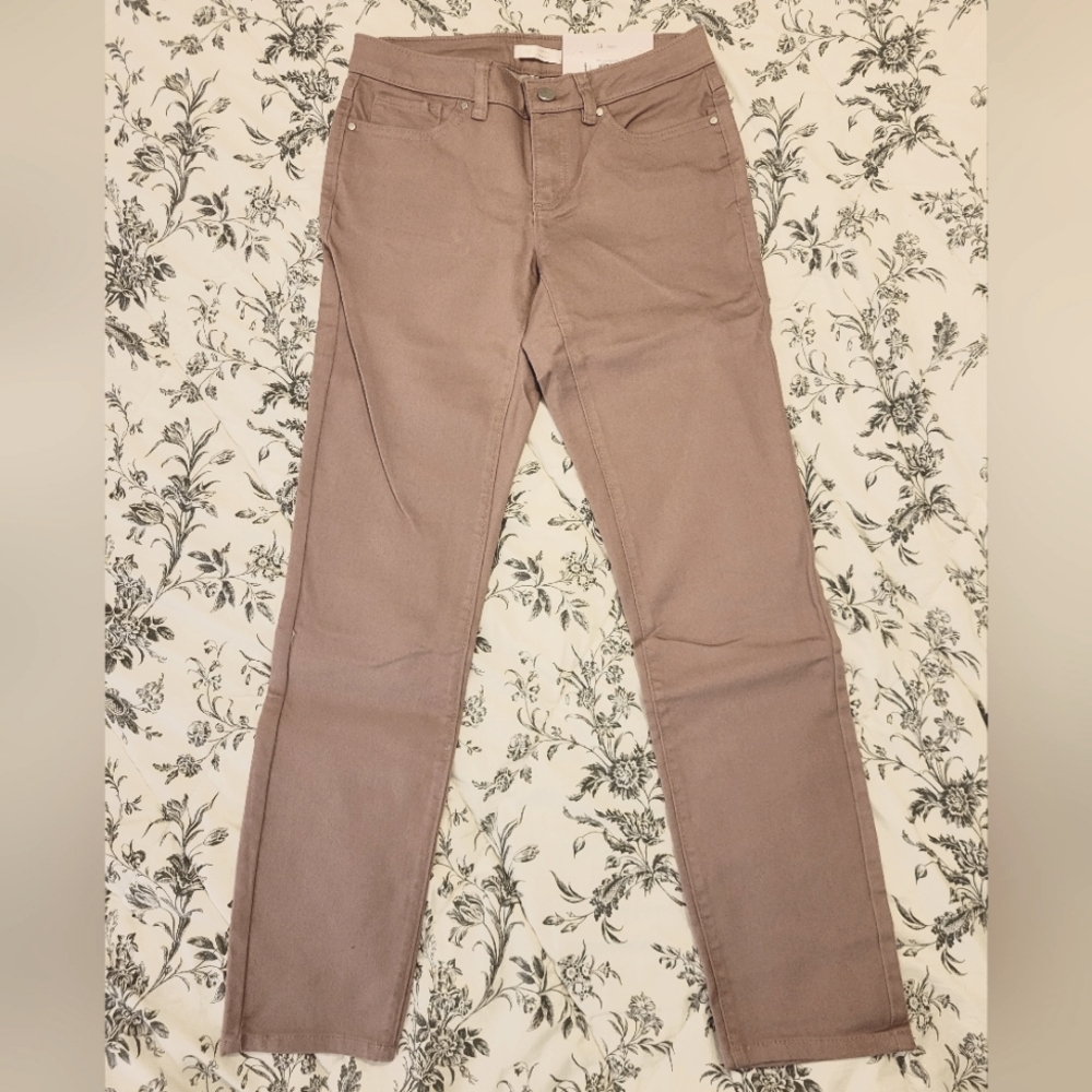 NEW Lauren Conrad Size 4 Mid Rise Skinny Jeans